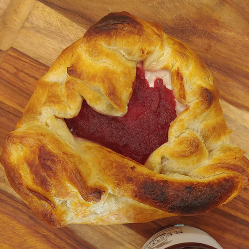 Baked Brie En Croute, an easy appetizer recipe with only 3 ingredients!