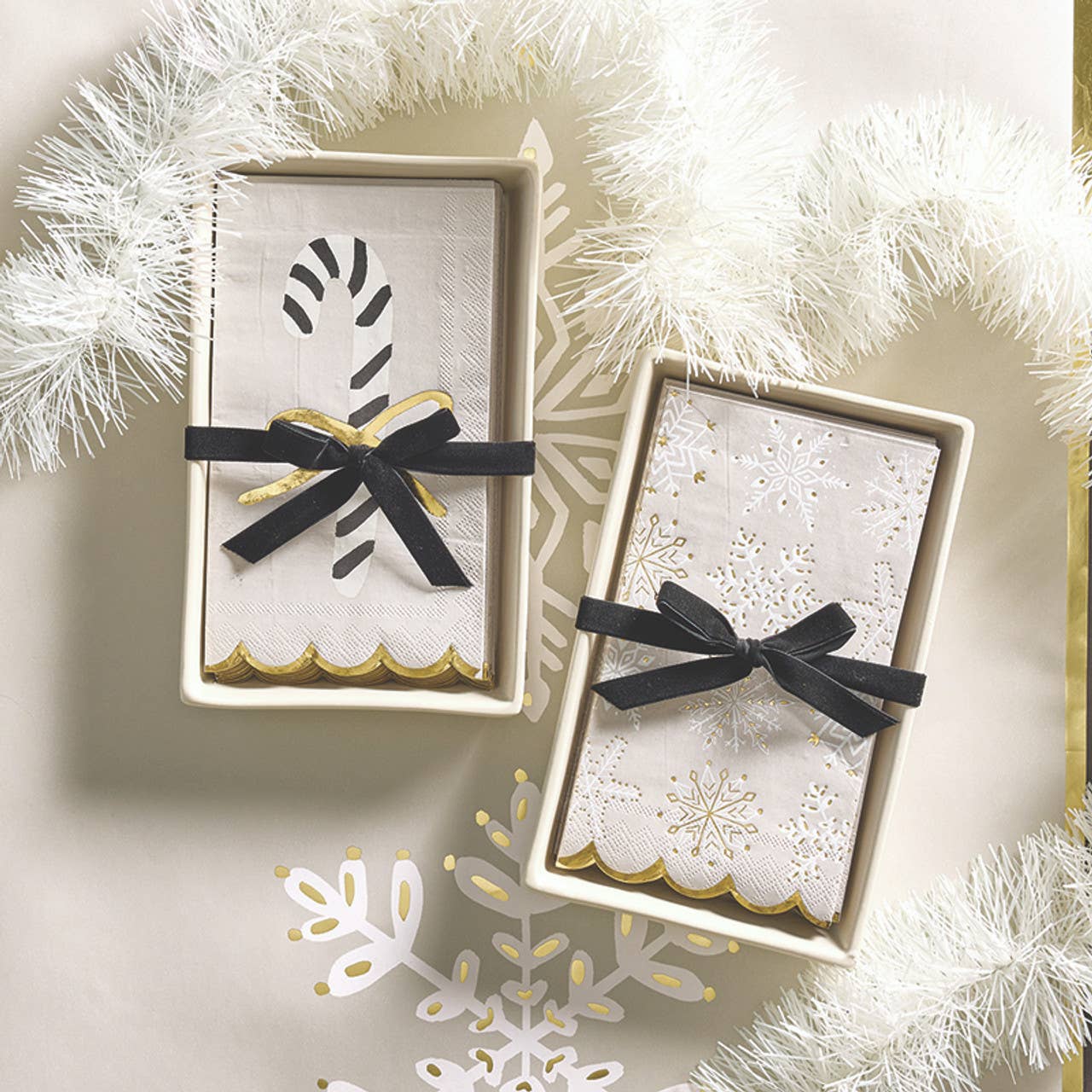 Snowflakes Guest Towels with Ceramic Tray