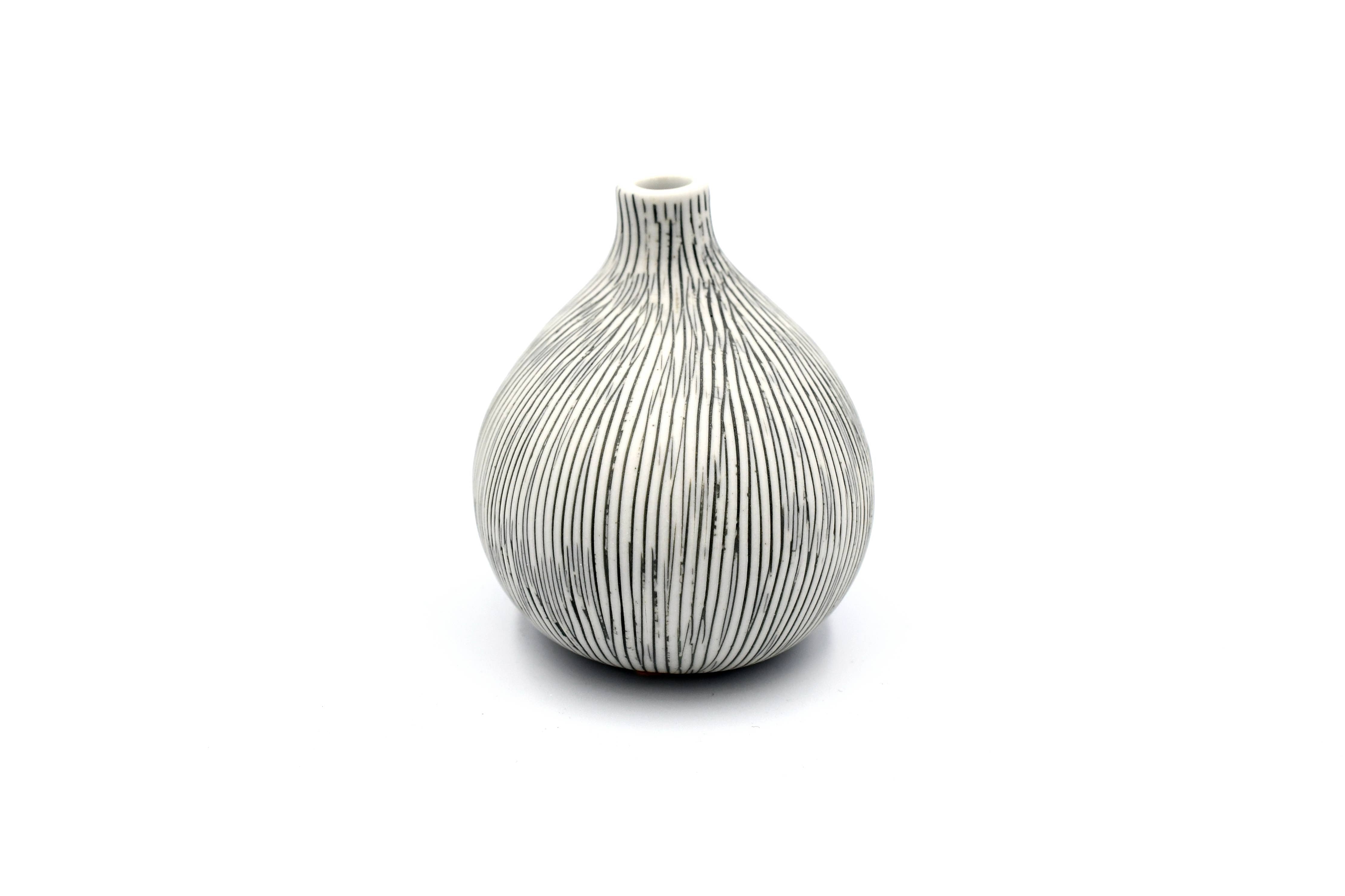 OMO Mini Porcelain Bud Vase