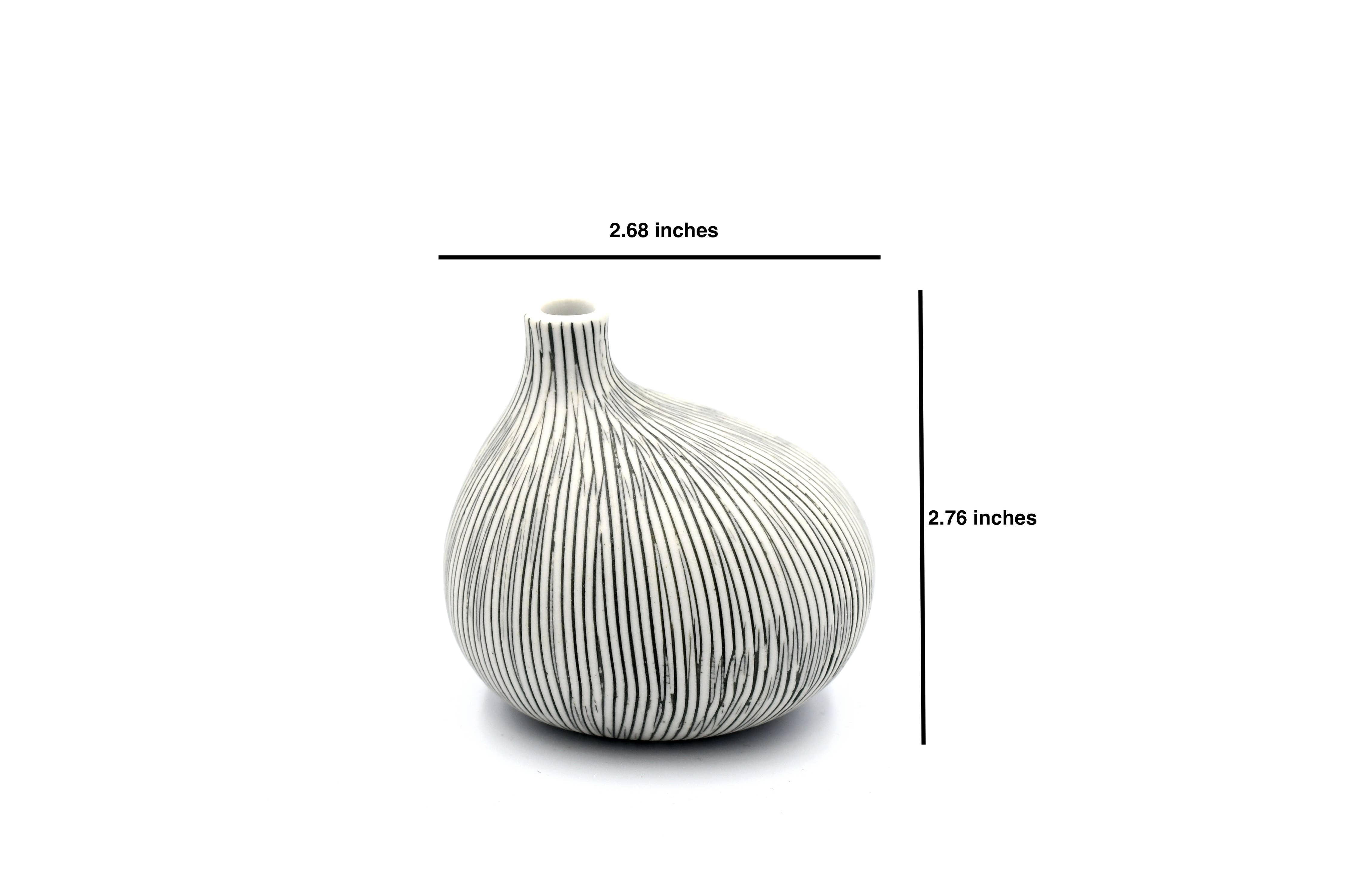 OMO Mini Porcelain Bud Vase