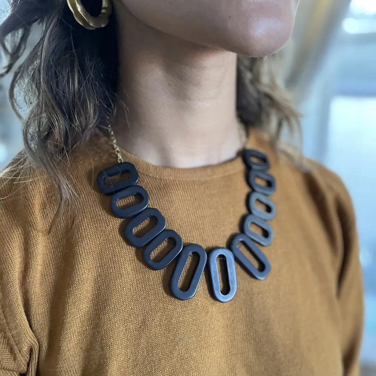 Clay Noir Deco Necklace