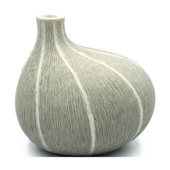 Omo Mini Porcelain Bud Vase