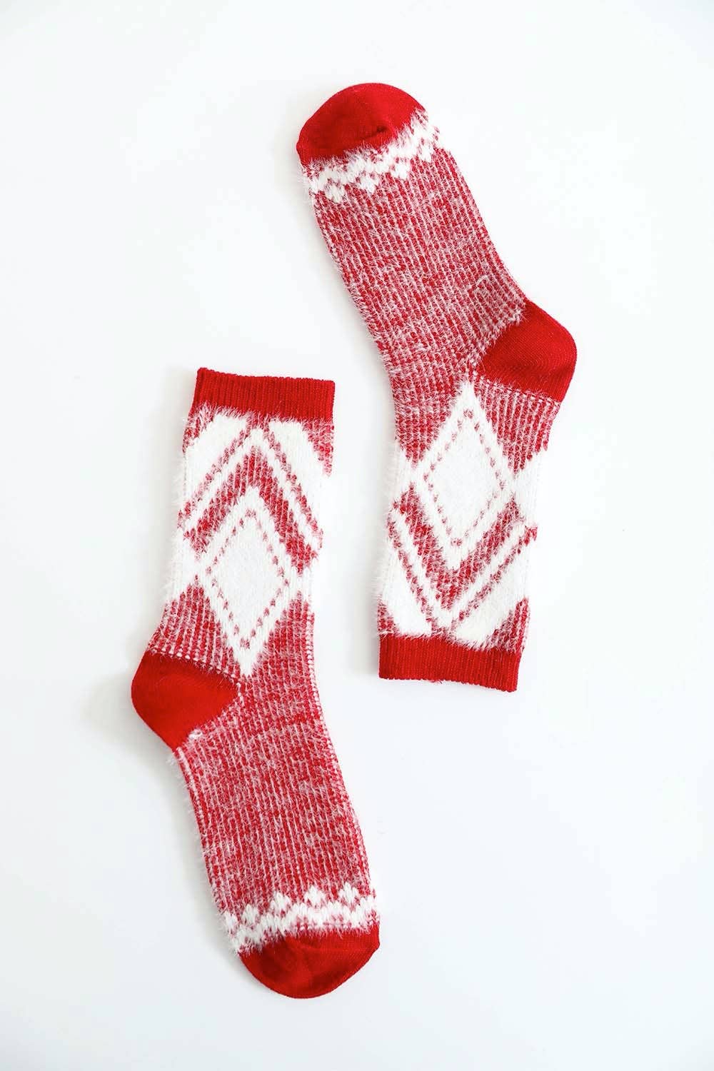 Cozy Diamond Pattern Socks
