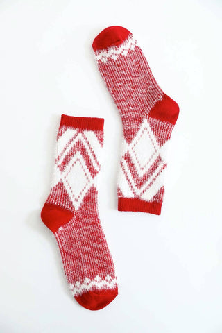 Cozy Diamond Pattern Socks