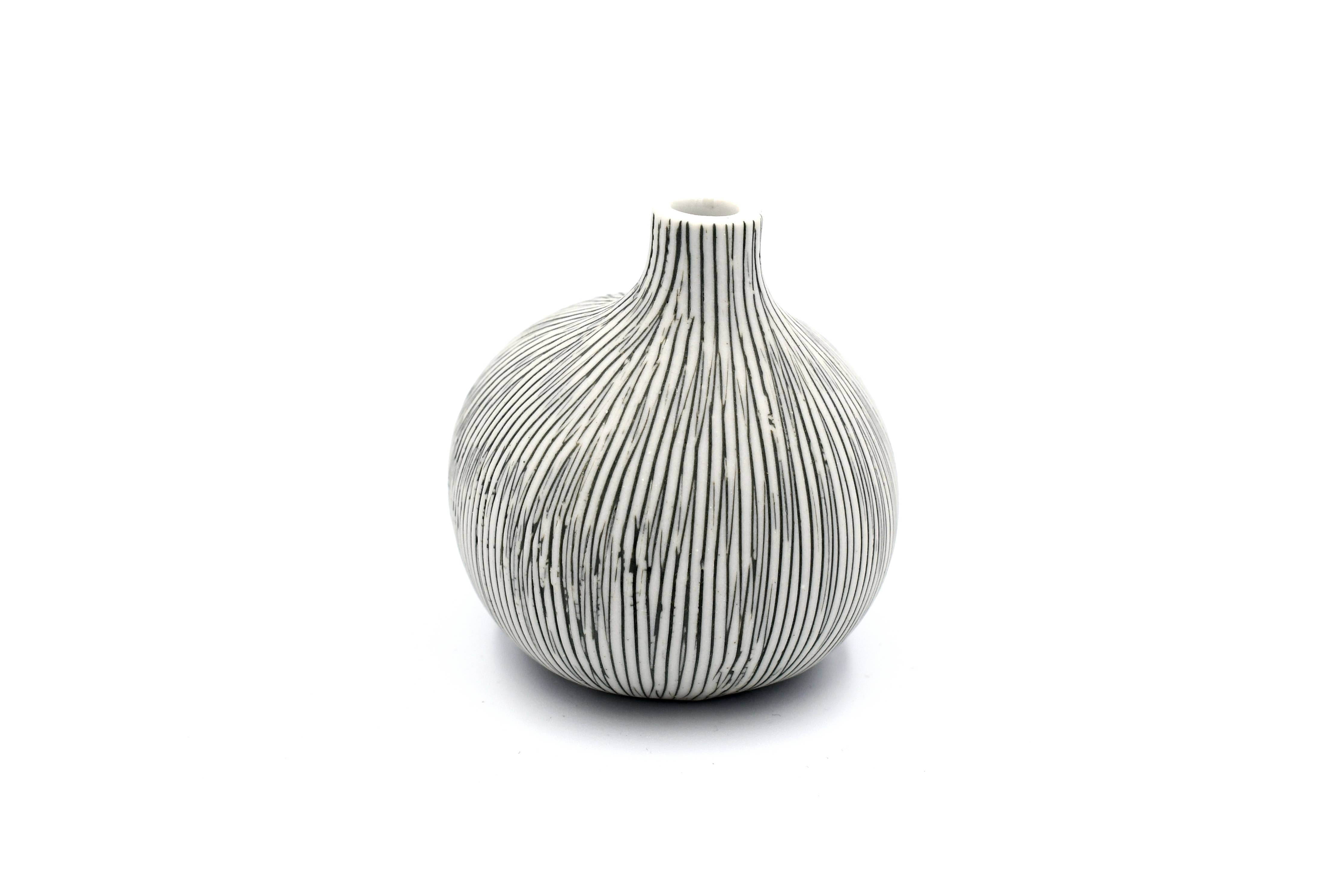 OMO Mini Porcelain Bud Vase